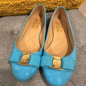 Authentic Salvatore Ferragamo Leather Blue Turquoise Varina Sz 6.5 Excellent